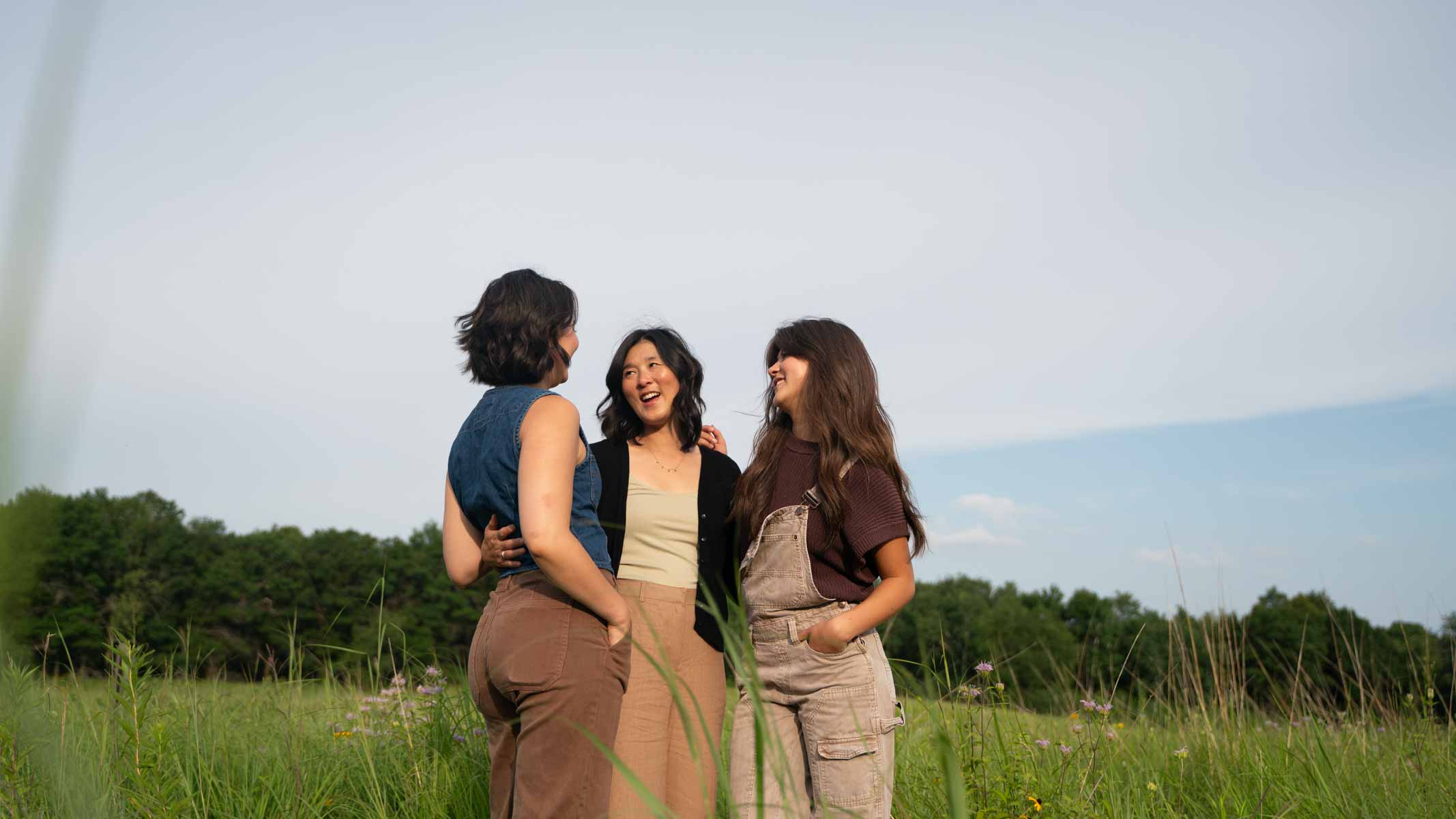 3 women in a field